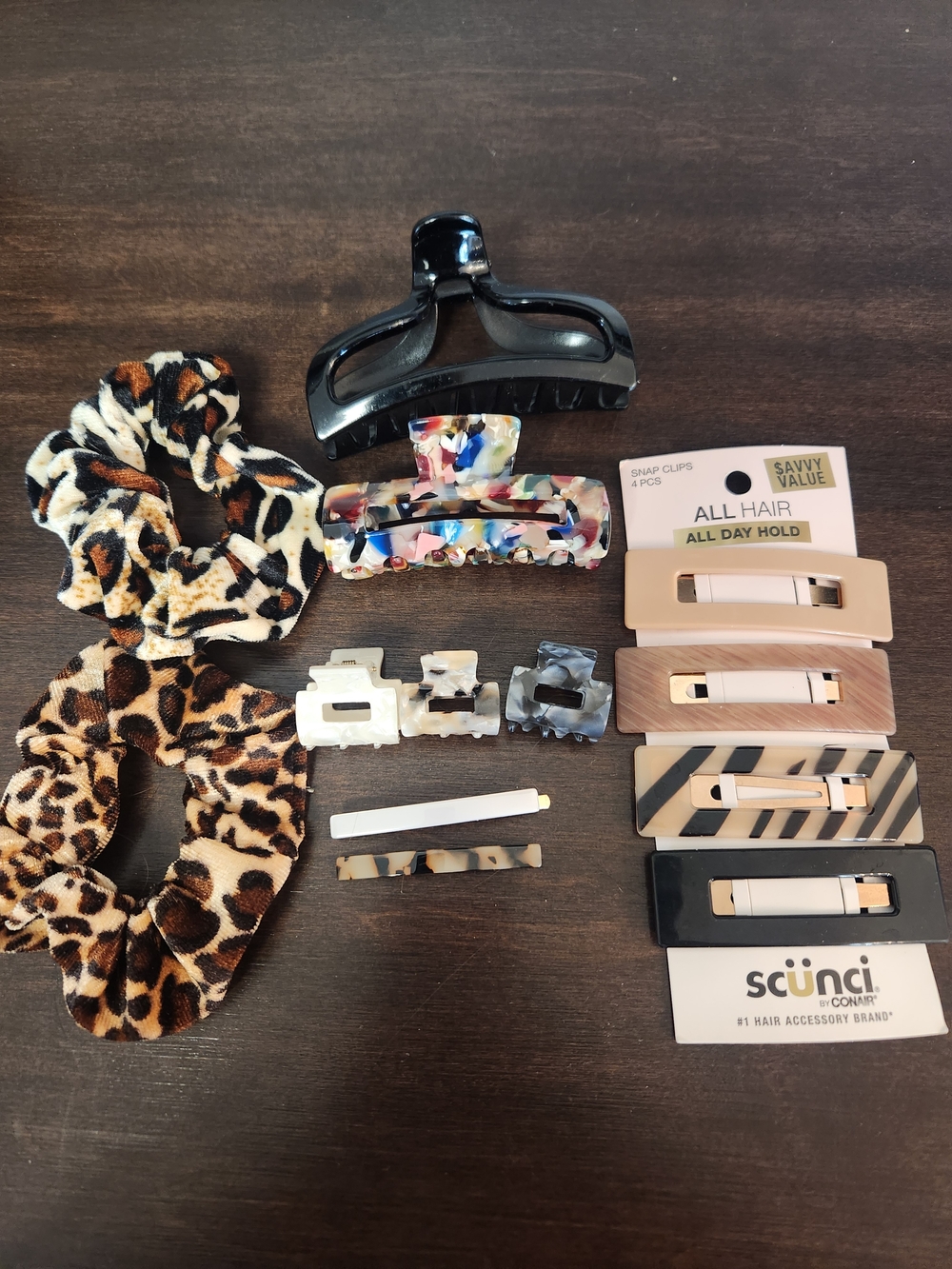 Scunci Black, Beige, Leopard & Cream Hair Clip and Scrunchie Set